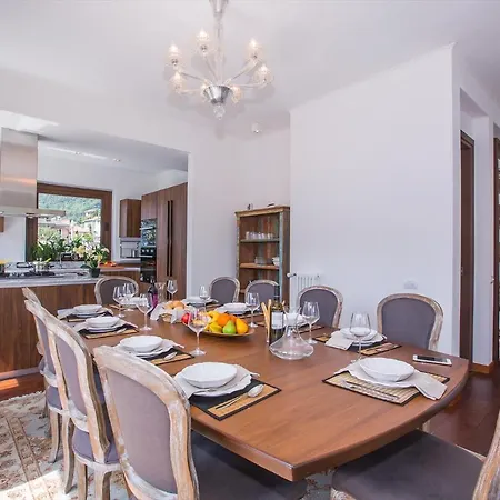 Sleeps 10 Pool Air Con Βίλα Moltrasio