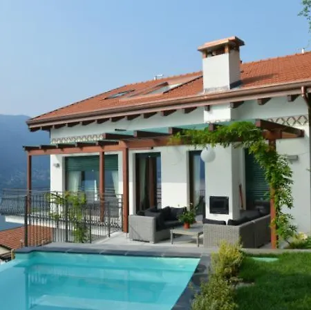 Βίλα Sleeps 10 Pool Air Con Moltrasio