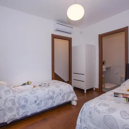 Sleeps 10 Pool Air Con Βίλα